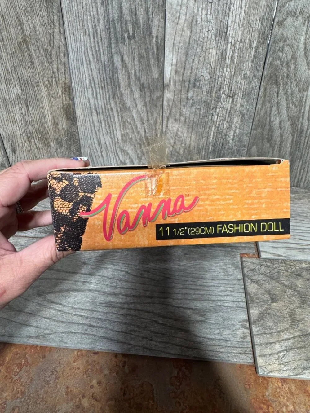 Vintage Vanna White "In Spain" Limited Doll Deadstock Box Fair Condition Totsy - Picture 4 of 9